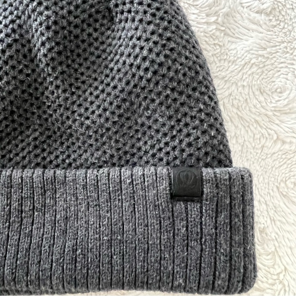 Lululemon Fleece-Lined Knit Beanie Heathered Black - Picture 5 of 6